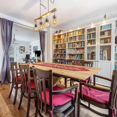 Boutique-Wohnung Mit Balkon *