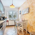 Διαμέρισμα Boutique-wohnung Mit Balkon *